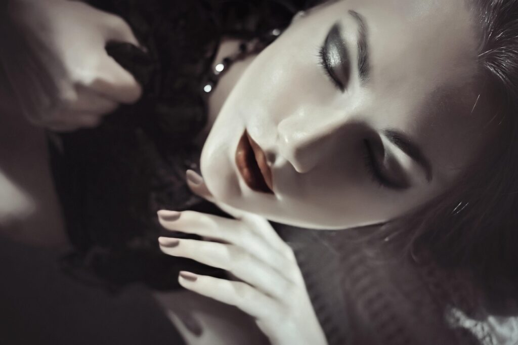 顔脂肪吸引後のメイク再開はいつから可能ですか？