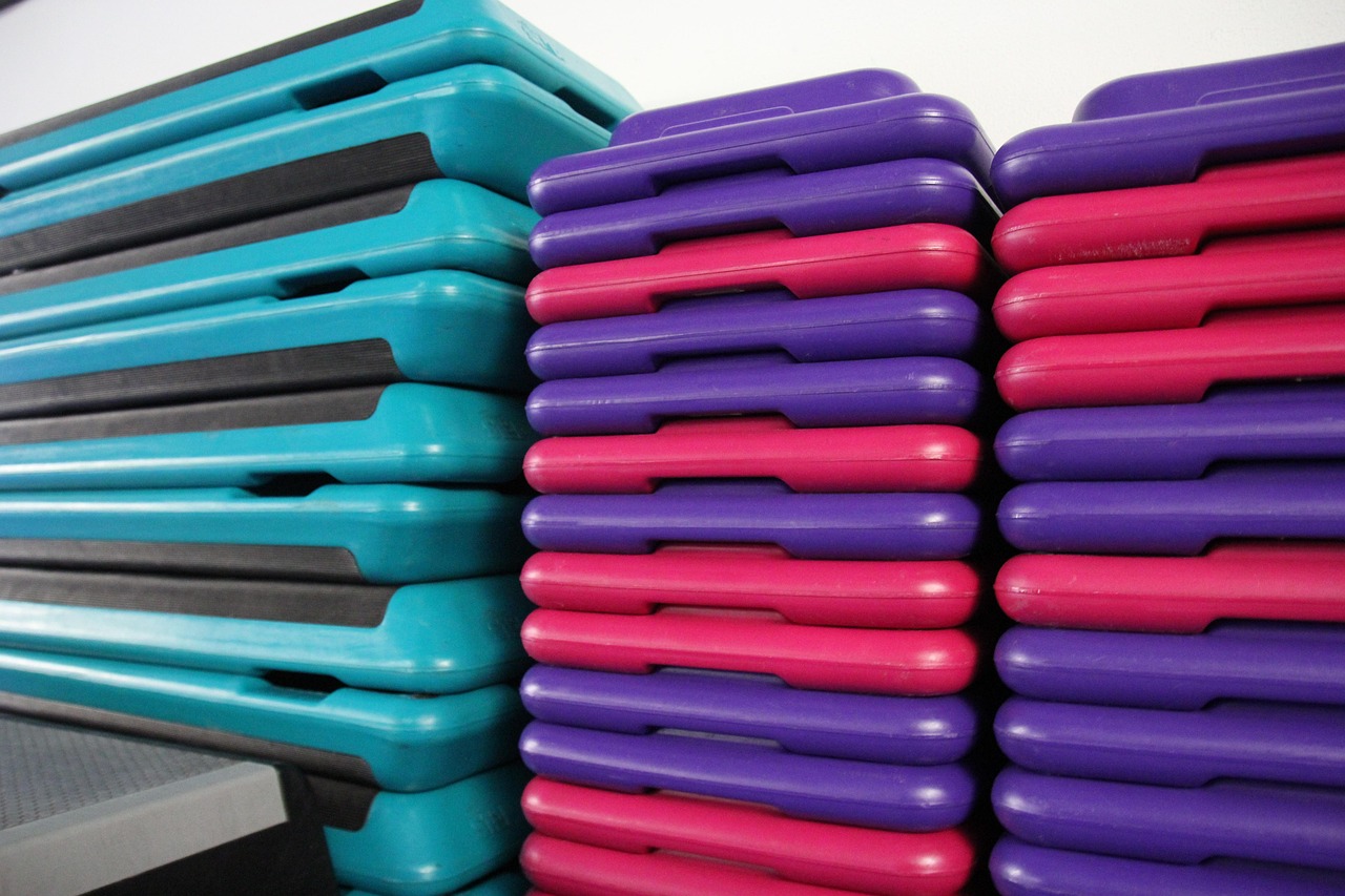 バッカルファットと脂肪吸引、顔痩せに効果的なのはどっち？