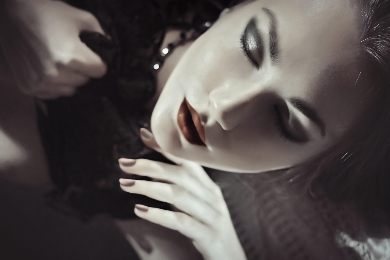 顔脂肪吸引後にメイクを再開するのは何日後がベスト？